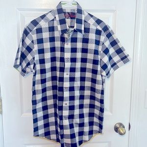 Robert Graham Short Sleeved Button Down - Medium